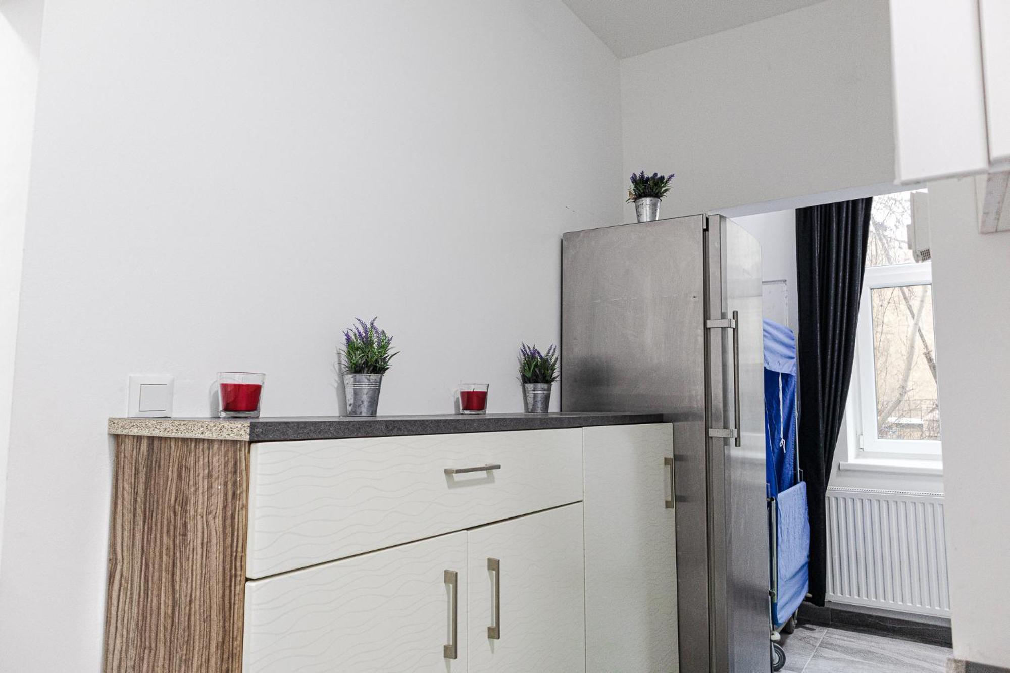 Affordable 5-Br Shared Apartment / Enkplatz U3 Getaway Виена Екстериор снимка